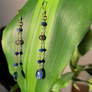 Precious stone earrings